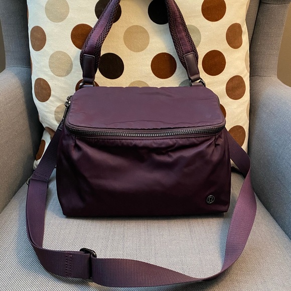 lululemon athletica Handbags - Lululemon Crossbody